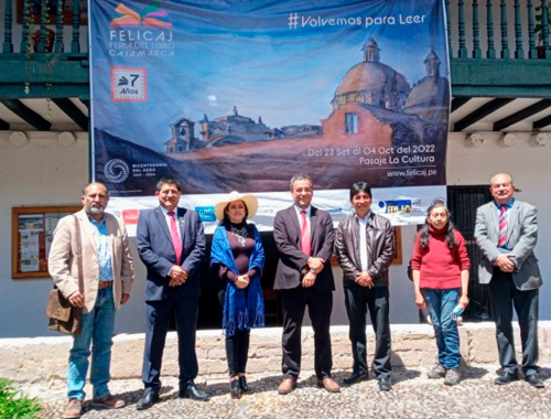 newmont-yanacocha-feria-libro