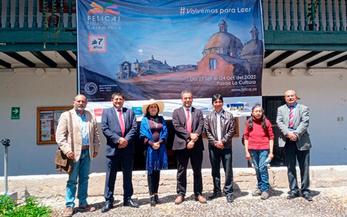 newmont-yanacocha-feria-libro