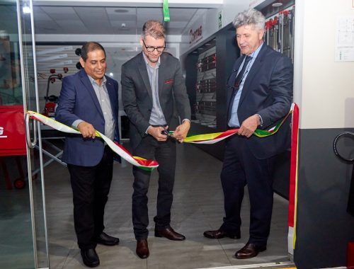 Corte de cinta en inauguración