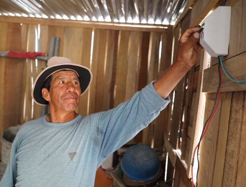 MINEM: Más de 34 mil familias logran acceso a la energía eléctrica gracias al programa “Electricidad al toque”
