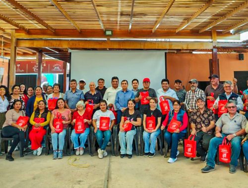 Pobladores del distrito de Huancarqui fortalecen sus capacidades y conocimientos sobre actividad minera