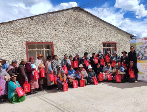 MINEM fortalece capacidades y promueve diálogo sobre minería moderna y sostenible en la comunidad campesina de Ajoyani en Puno