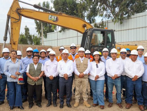 Ministro Waldir Ayasta coloca primera piedra de la futura Subestación Trujillo Centro