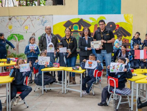 Poderosa dona mobiliario a institución educativa del distrito de Pataz