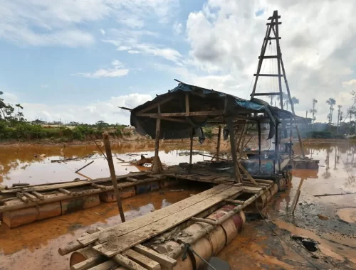 Estrategia Nacional para Combatir la Minería Ilegal se Presenta a Nuevos Congresistas