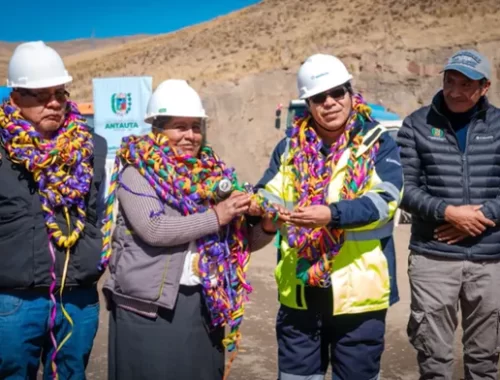 Minsur y Municipalidad de Antauta avanzan con asfaltado de carretera para mejorar conectividad en Puno
