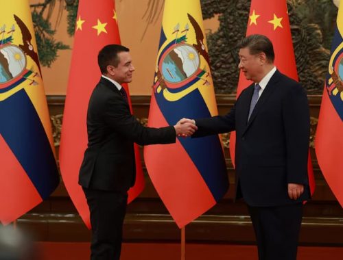 Ecuador busca atraer inversiones chinas en energía y minería